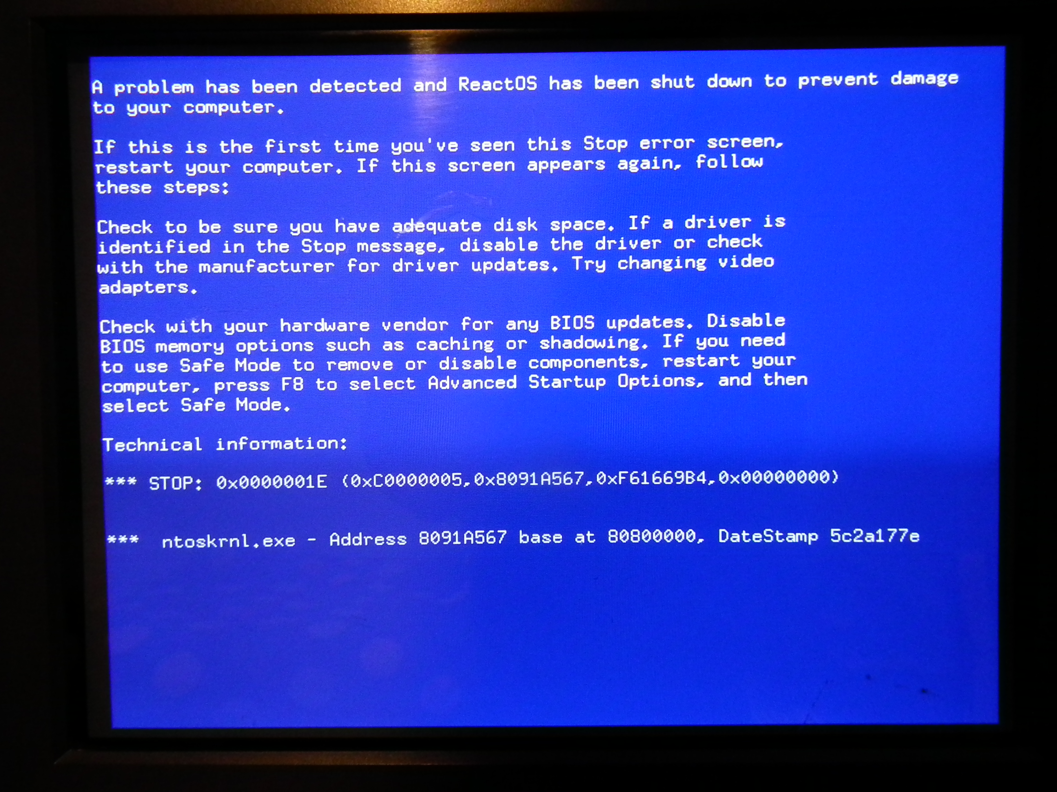 Почему затемняется экран. A problem has been detected and Windows has been shut down. Выключается компьютер экран. Ноутбук выключается при запуске. Погаснет монитор.